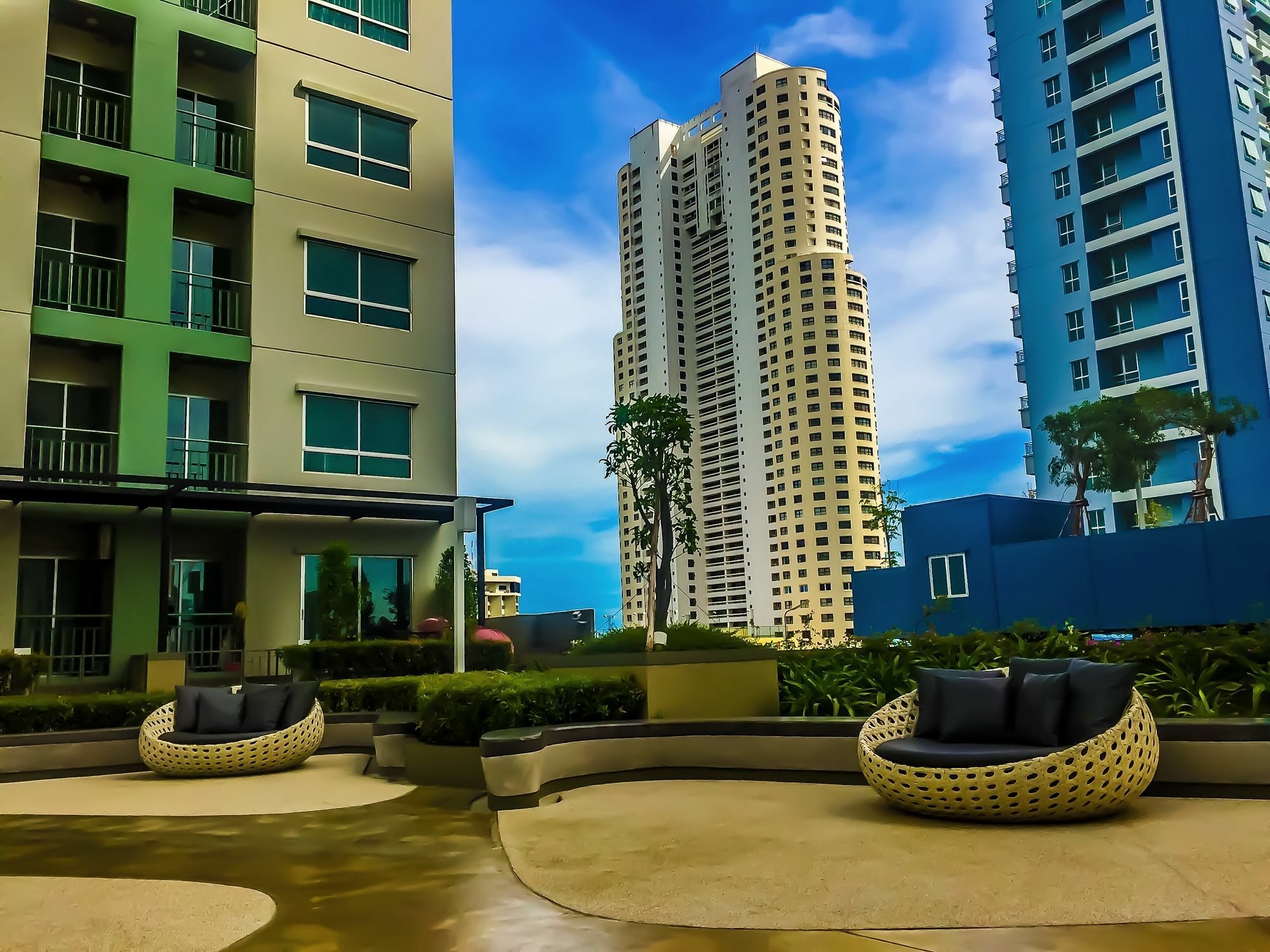 Lumpini Seaview Jomtien By Parikal Hotel Exterior foto