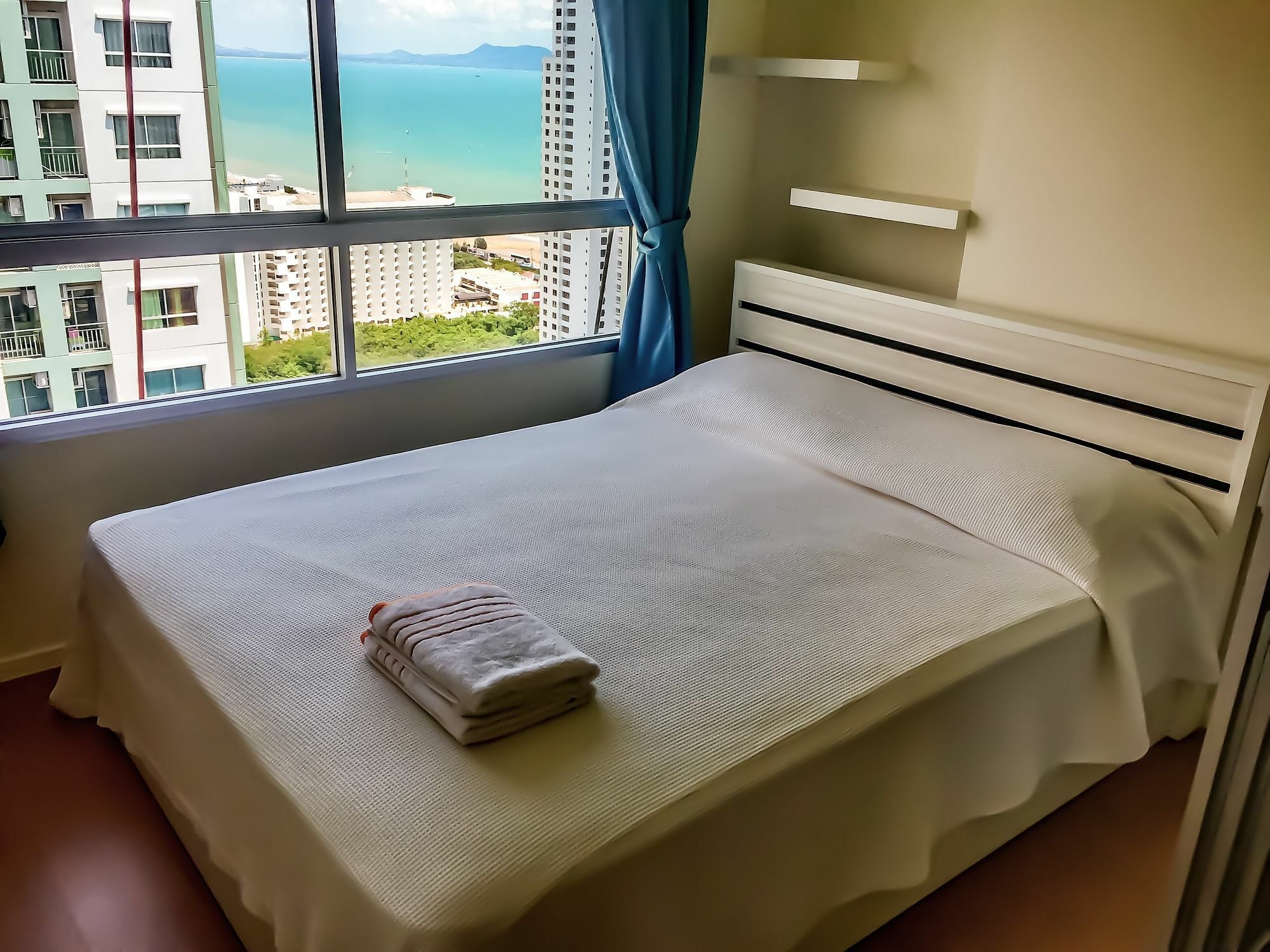 Lumpini Seaview Jomtien By Parikal Hotel Exterior foto