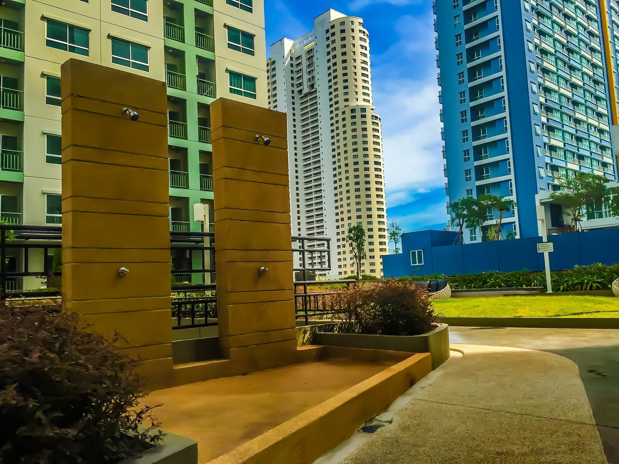 Lumpini Seaview Jomtien By Parikal Hotel Exterior foto